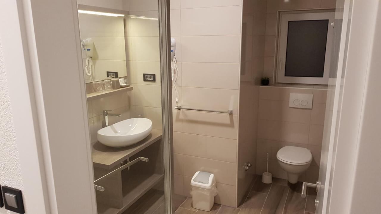 Premium Appartments Suha Punta Kampor Eksteriør billede